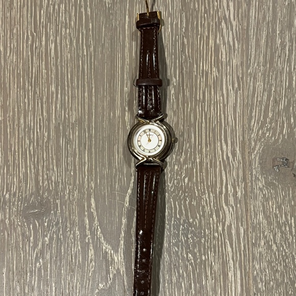 Vintage FOSSIL ladies watch with brown leather strap - Picture 1 of 4
